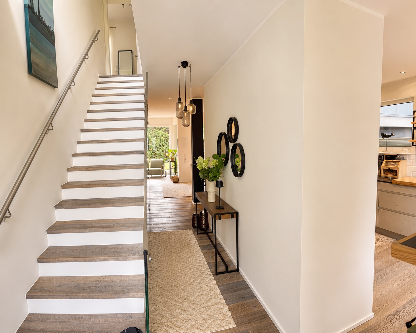Diele mit Treppe ins Obergeschoss